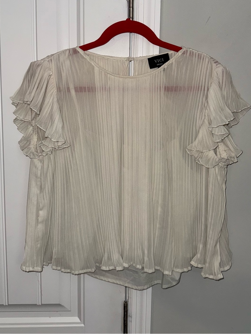 VICI Cream Pleated Ruffle Sleeve Blouse